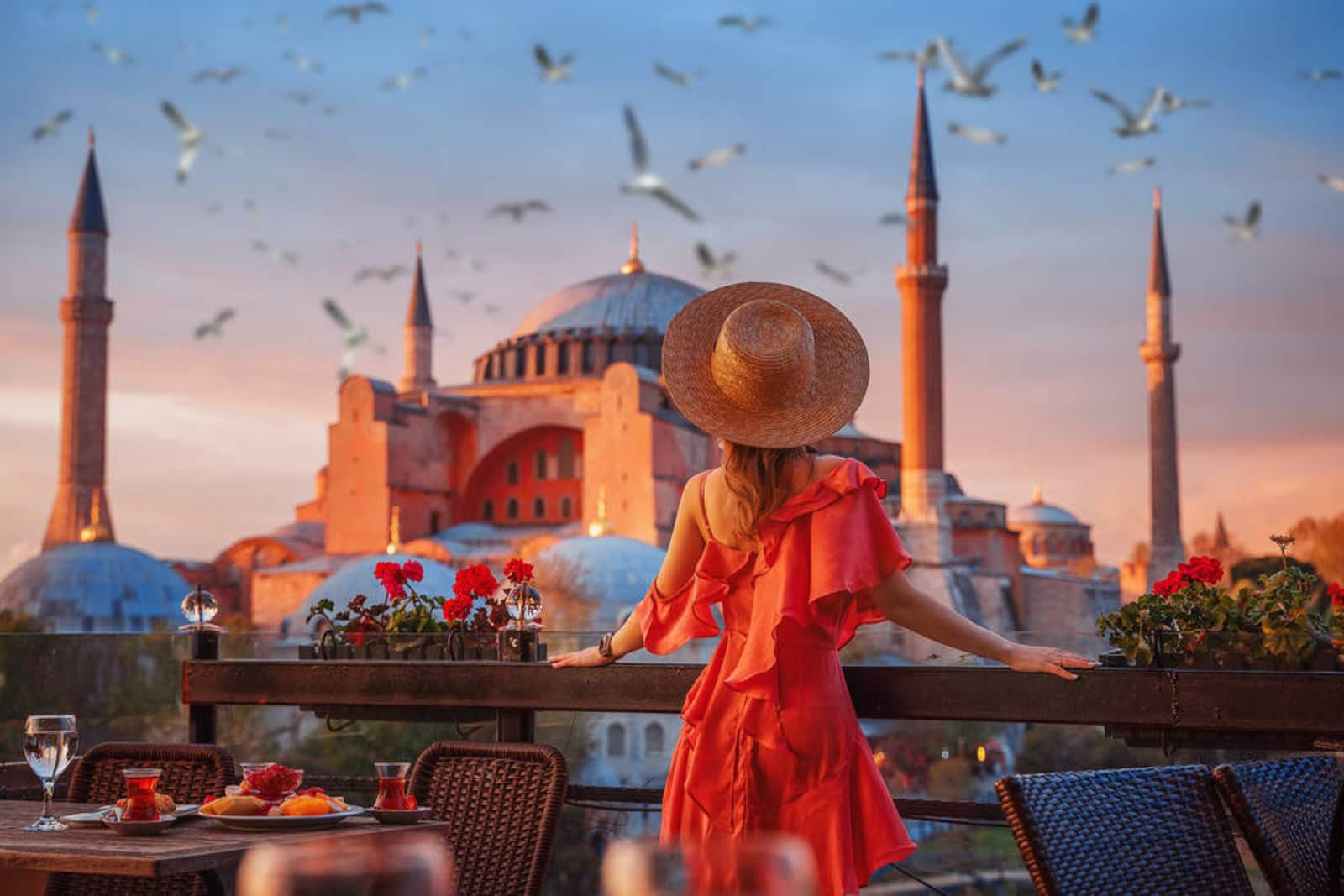Когда выйдет один день в стамбуле прокат. Стамбул Турция. Туризм в Турции Стамбул. Стамбул девушка.